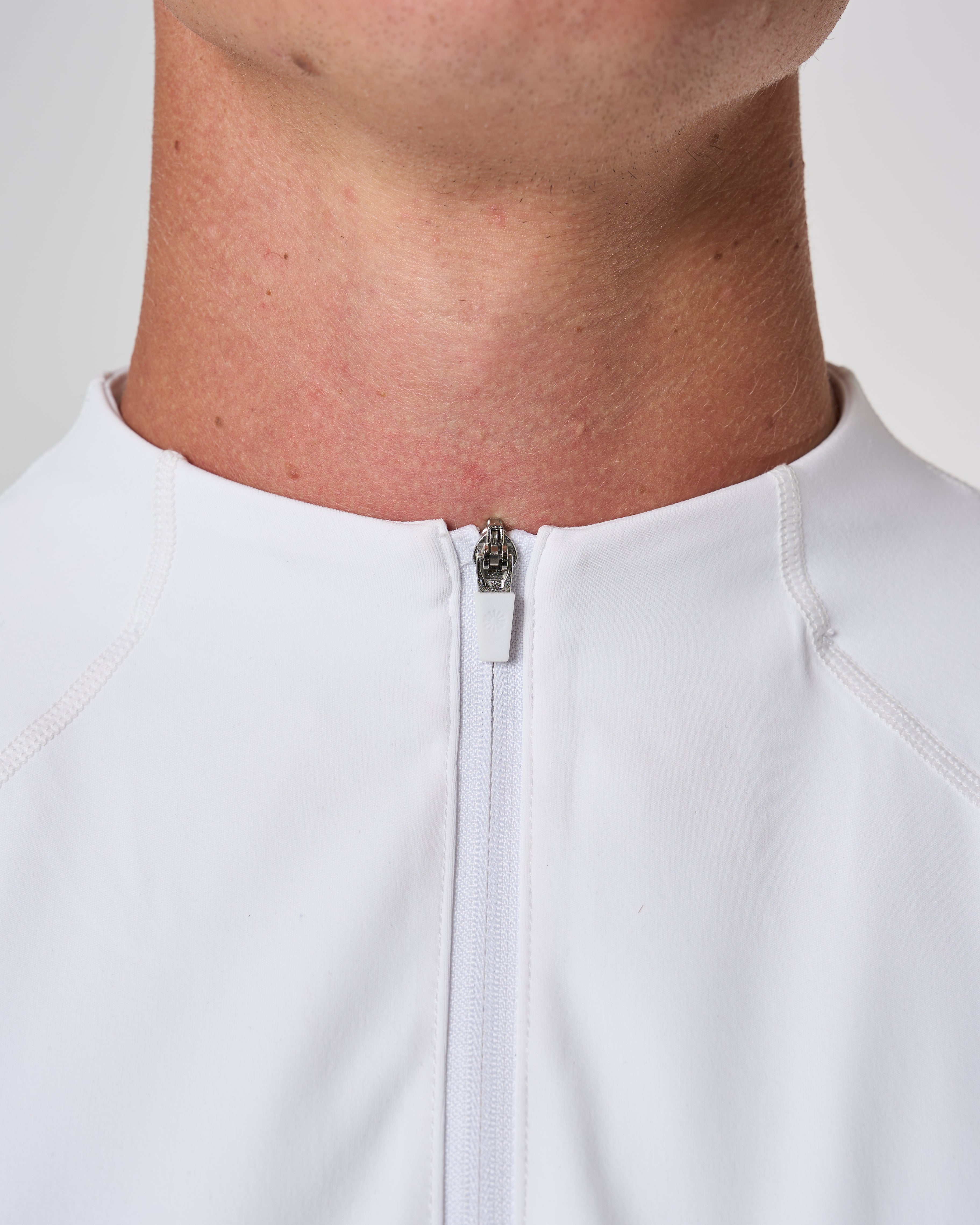 DAILY WHITE 1/4 ZIP